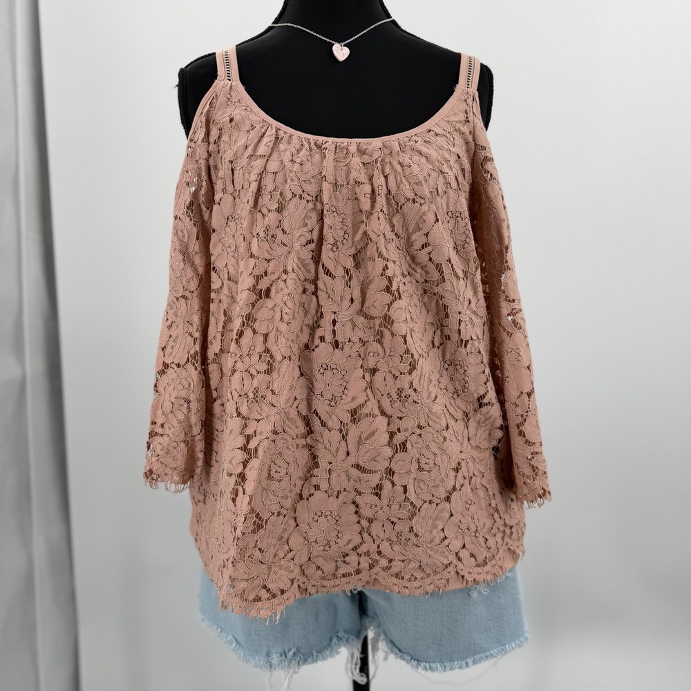 White House Black Market Cold Shoulder floral Lace Top Small Pink romantic Boho